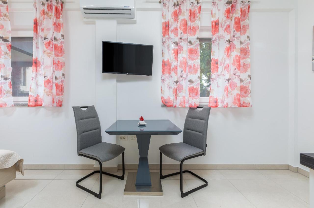 Marine Lux Apartments Pula Zewnętrze zdjęcie