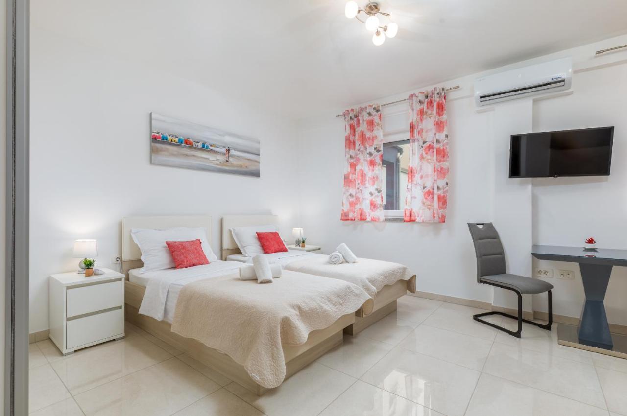 Marine Lux Apartments Pula Zewnętrze zdjęcie